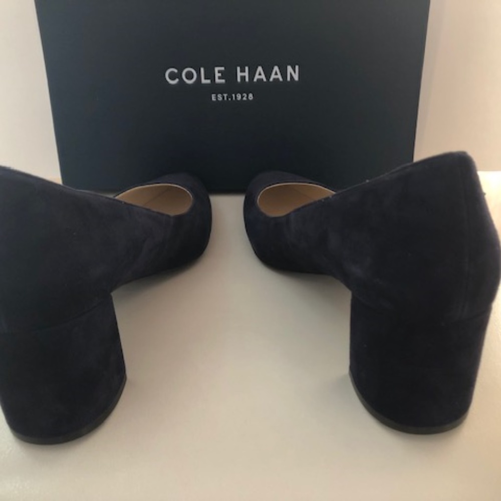 Cole Haan® Justine Suede Pump 55mm. Size 10 - Picture 4 of 6